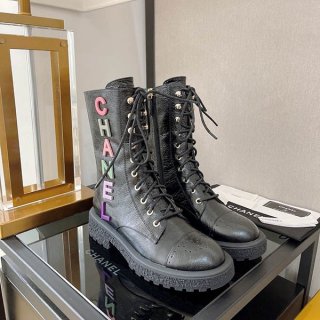 シャネル で叶うおしゃれ☆上質な女性のための レースアップ ブーツ コピー shz52103 シャネル で叶うおしゃれ☆上質な女性のための レースアップ ブーツ コピー shz52103