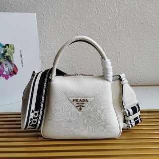 大人気 プラダ ショルダーバッグ コピー レザー 1BC145 大人気 プラダ ショルダーバッグ コピー レザー 1BC145