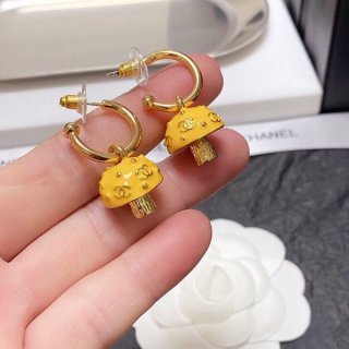 新色☆希少 シャネル きのこ類 ピアス 本物 shp33573 新色☆希少 シャネル きのこ類 ピアス 本物 shp33573