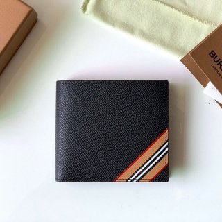 完売必至 バーバリー コピー 2つ折り財布 black 8033072 完売必至 バーバリー コピー 2つ折り財布 black 8033072