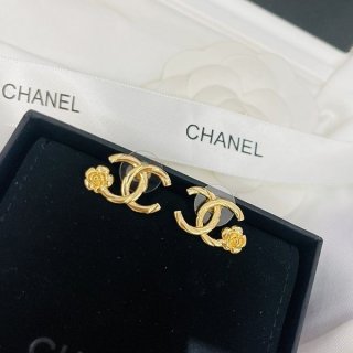 シャネル ピアス コピー CCマーク ピアス セレブ多数愛用 she95411 シャネル ピアス コピー CCマーク ピアス セレブ多数愛用 she95411