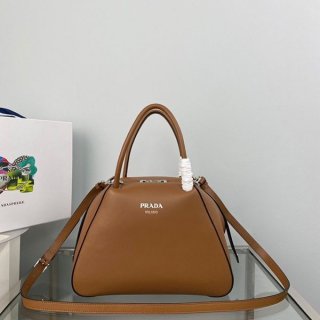 入手困難プラダ スモール ブラッシュドレザー ハンドバッグ コピー 1BA366ZO6F03AL 入手困難プラダ スモール ブラッシュドレザー ハンドバッグ コピー 1BA366ZO6F03AL