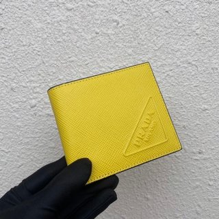 プラダ ササフィアーノエンボスレザー 財布 本物 イエロー pul91833 プラダ ササフィアーノエンボスレザー 財布 本物 イエロー pul91833