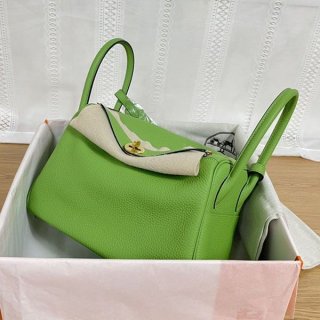 エルメス リンディ26 Lindyシルバー トリヨンクレマンス 本物 ers35516