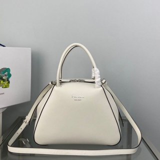 春もの新作プラダ スモール ブラッシュドレザー ハンドバッグ コピー 1BA366ZO6F03AJ 春もの新作プラダ スモール ブラッシュドレザー ハンドバッグ コピー 1BA366ZO6F03AJ