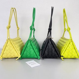 ボッテガヴェネタ ストラップ ポーチ コピー 4色 boa84553 ボッテガヴェネタ ストラップ ポーチ コピー 4色 boa84553