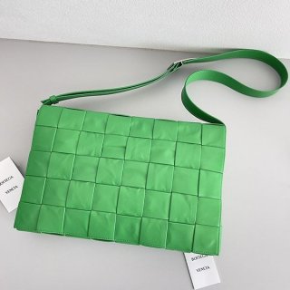超希少！ボッテガ ヴェネタ 本物 カセット クロスボディマキシバッグ 691407VCQ718803