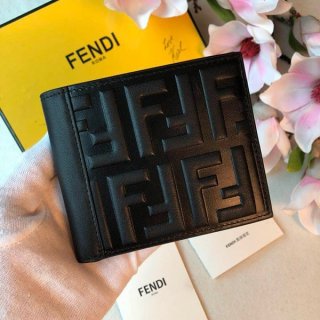 ★日本!!人気!フェンディ 本物 ブラックレザー二つ折り財布 feo02506 ★日本!!人気!フェンディ 本物 ブラックレザー二つ折り財布 feo02506