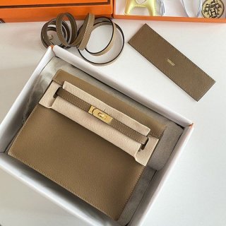 送料込エルメス コピー ケリーダンス 22cm ブラウン 内縫 2色金具 erx65514 送料込エルメス コピー ケリーダンス 22cm ブラウン 内縫 2色金具 erx65514
