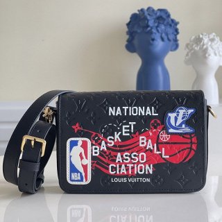 2021◆ルイヴィトン◆NBA ステュディオ メッセンジャー本物 M58498 2021◆ルイヴィトン◆NBA ステュディオ メッセンジャー本物 M58498