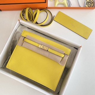 希少色エルメス コピー ケリーダンス 22cm 内縫 2色金具 ers52295 希少色エルメス コピー ケリーダンス 22cm 内縫 2色金具 ers52295