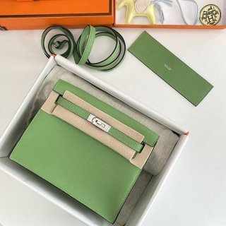 セール新作エルメス ケリーダンス コピー 22cm グリーン 内縫 2色金具 erh46762 セール新作エルメス ケリーダンス コピー 22cm グリーン 内縫 2色金具 erh46762