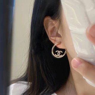 人気急上昇シャネル ピアス 本物 メタル ラムスキン CCマーク ゴールド sho54464 人気急上昇シャネル ピアス 本物 メタル ラムスキン CCマーク ゴールド sho54464