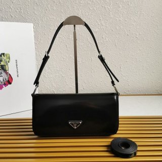 争奪戦 プラダ ファム ブラッシュドレザー バッグ コピー puj27134 争奪戦 プラダ ファム ブラッシュドレザー バッグ コピー puj27134