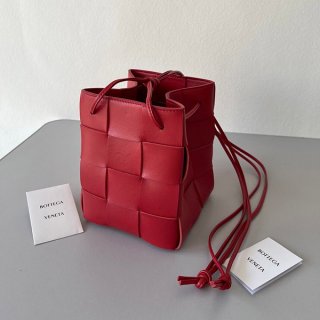 累積売上総額第1位!ボッテガヴェネタ カセット ショルダーバッグ 本物 レッド 680218VCQC46358 累積売上総額第1位!ボッテガヴェネタ カセット ショルダーバッグ 本物 レッド 680218VCQC46358