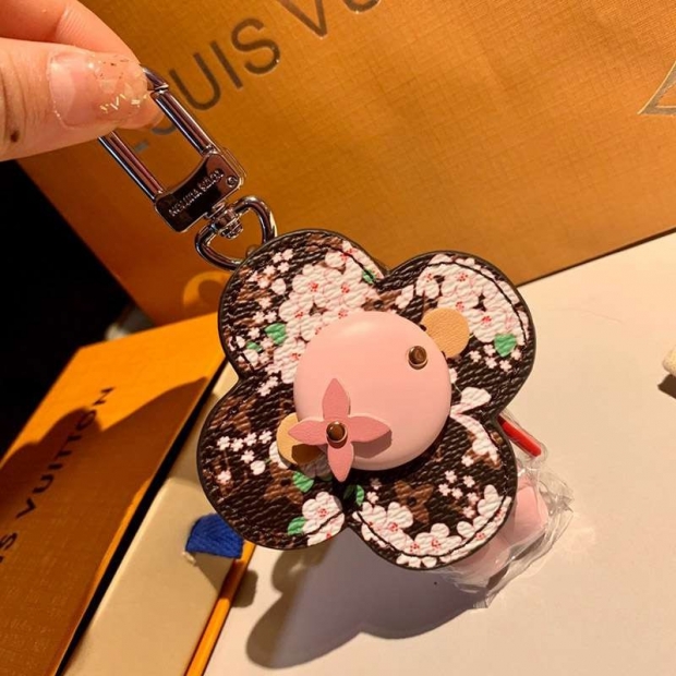 目を惹くカラー【人気商品】ルイヴィトン ヴィヴィエンヌ 本物 VIVIENNE ポルトクレ vub94195