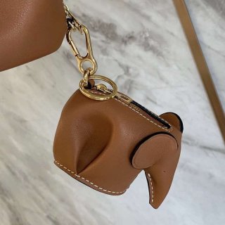 可愛い ロエベ エレファント キーリング 本物 【追跡付】 lou93000 可愛い ロエベ エレファント キーリング 本物 【追跡付】 lou93000