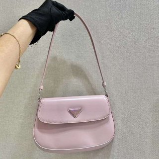 送料込 プラダ 本物フラップ付きクレオショルダーバッグ puf36101 送料込 プラダ 本物フラップ付きクレオショルダーバッグ puf36101