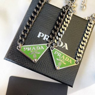 完売必至【人気商品】プラダ シンボル ネックレス コピー pud19436 完売必至【人気商品】プラダ シンボル ネックレス コピー pud19436