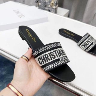 大人気!☆ディオール☆“DWAY” 刺繍入りコットン コピー*ミュール deb33431 大人気!☆ディオール☆“DWAY” 刺繍入りコットン コピー*ミュール deb33431