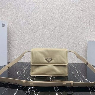 高品質プラダ ナイロン ショルダーバック 本物 1BD313 高品質プラダ ナイロン ショルダーバック 本物 1BD313