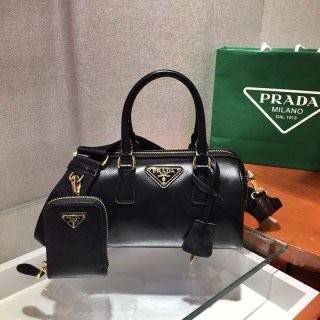 超話題!【人気商品】プラダ ショルダーバッグ コピーN級品 put26581 超話題!【人気商品】プラダ ショルダーバッグ コピーN級品 put26581