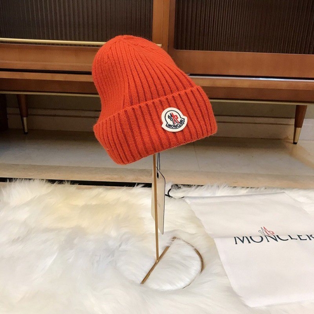 日本未入荷 モンクレール リブ ビーニー ロゴ パッチ ニット帽 本物 mos03412