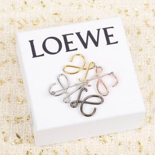 目を惹くカラー【☆ギフトにもピッタリ☆】ロエベ アナグラム ブローチ 本物 loq65140 目を惹くカラー【☆ギフトにもピッタリ☆】ロエベ アナグラム ブローチ 本物 loq65140