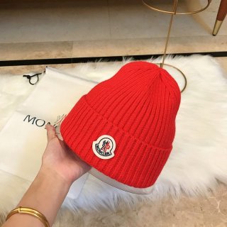 入手困難 モンクレール リブ ビーニー ロゴ パッチ ニット帽 本物 mow92760
