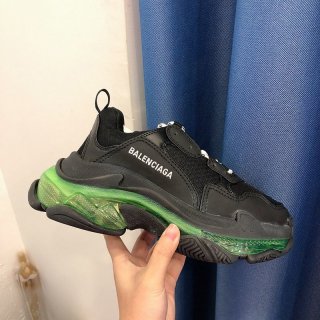 限定入荷【バレンシアガ スニーカー 本物】TRIPLE S クリアソール bax27006 限定入荷【バレンシアガ スニーカー 本物】TRIPLE S クリアソール bax27006