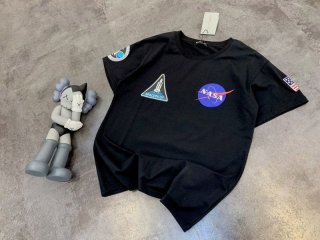 大人気!!新色バレンシアガ × NASA コピー スペース ロゴ Tシャツ ブラック bad10260 大人気!!新色バレンシアガ × NASA コピー スペース ロゴ Tシャツ ブラック bad10260