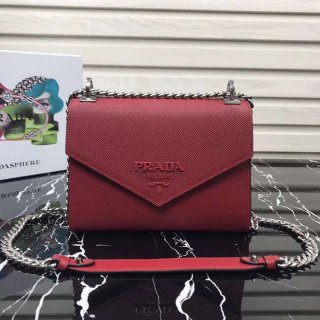 大人気!!新色 プラダ ショルダーバッグ【人気商品】 put19368 大人気!!新色 プラダ ショルダーバッグ【人気商品】 put19368