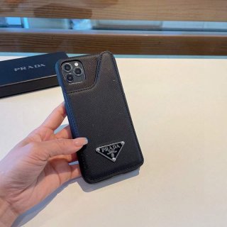 希少 プラダ トライアングルロ iPhone11/12/proケース 本物 ギフトに最適 pua54878