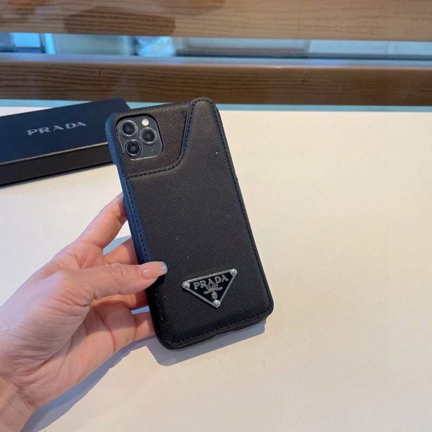 希少 プラダ トライアングルロ iPhone11/12/proケース 本物 ギフトに最適 pua54878