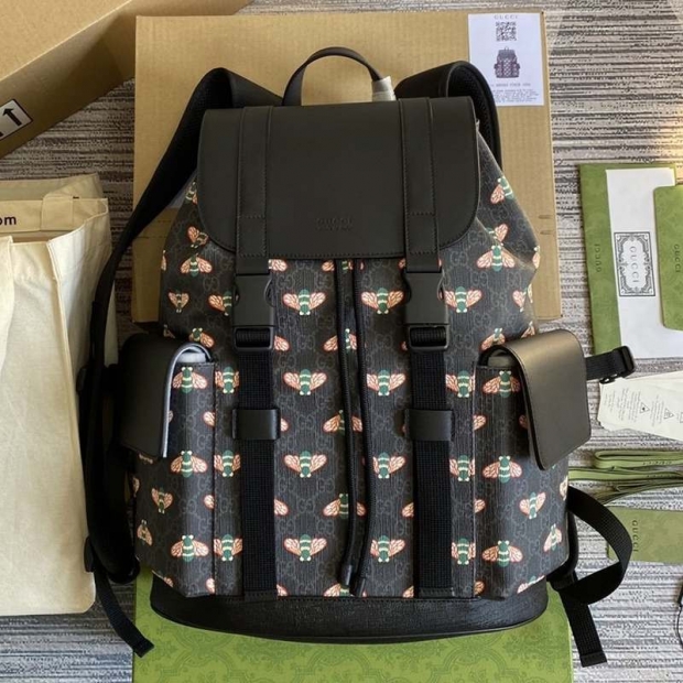 【日本未発売】グッチ ビー（ハチ）付き バックパック 本物 guz80734