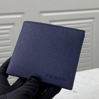 世界中で大人気 プラダ レザー折りたたみ財布 コピー pug91002 世界中で大人気 プラダ レザー折りたたみ財布 コピー pug91002
