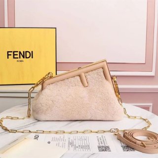 【日本未発売】フェンディ コピー ファースト スモール シープスキンバッグ fek00335 【日本未発売】フェンディ コピー ファースト スモール シープスキンバッグ fek00335