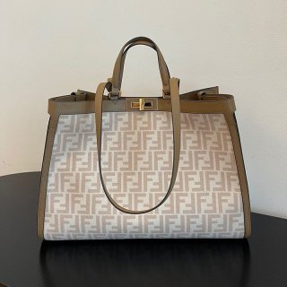大人気!!新色フェンディ ピーカブー エックストート 本物 FFウール バッグ 8BH374AHJ8F1F24 fea94314 大人気!!新色フェンディ ピーカブー エックストート 本物 FFウール バッグ 8BH374AHJ8F1F24 fea94314