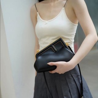 ★日本!!人気!フェンディ ファースト 本物 レザー バッグ fed86942 ★日本!!人気!フェンディ ファースト 本物 レザー バッグ fed86942