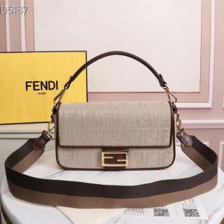 希少色フェンディ ミディ コピー バゲット FFファブリック バッグ fey40952 希少色フェンディ ミディ コピー バゲット FFファブリック バッグ fey40952