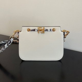希少色フェンディ タッチ 本物 レザー バッグ feq16466