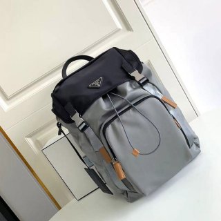 世界中で大人気プラダ バッグパック リュック 本物 2VZ135T 世界中で大人気プラダ バッグパック リュック 本物 2VZ135T