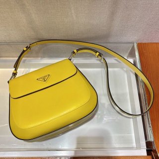 《大人気》プラダ★フラップ付きクレオショルダーバッグ 本物 puy98195
