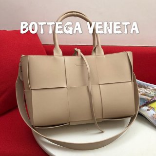 ★関税/送料込★ボッテガヴェネタ ザアルコ トート 本物 ヴァニラ boz70563 ★関税/送料込★ボッテガヴェネタ ザアルコ トート 本物 ヴァニラ boz70563