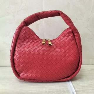 21-22AWボッテガヴェネタ コピー パデッド ジョディ レッド bob43040 21-22AWボッテガヴェネタ コピー パデッド ジョディ レッド bob43040