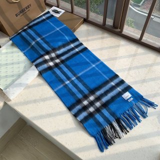 送料込バーバリー 本物 クラシック カシミヤ チェック マフラー Bam18698 送料込バーバリー 本物 クラシック カシミヤ チェック マフラー Bam18698