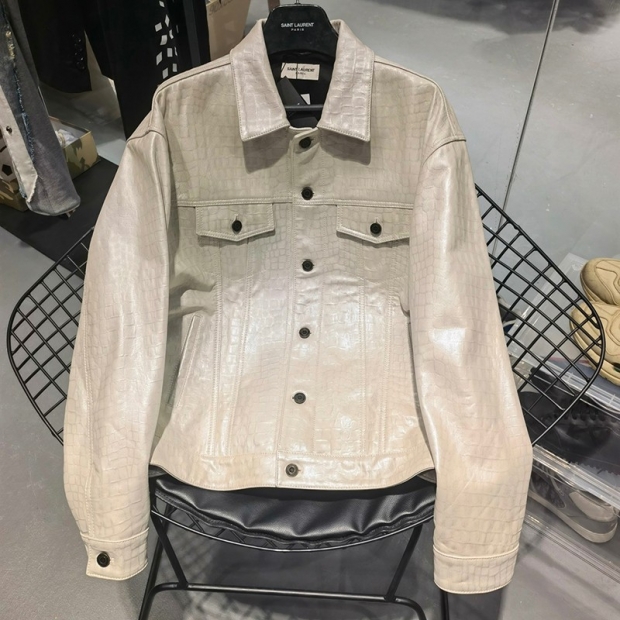 サンローラン 本物 デニムスタイル ボタンジャケット スムースレザー 529949YC2OC100