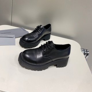●送料込●バレンシアガ 革靴 本物●TRACTOR 65MM レースアップダービー bah61536 ●送料込●バレンシアガ 革靴 本物●TRACTOR 65MM レースアップダービー bah61536