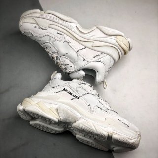 ☆超人気☆バレンシアガ トリプルS 本物 スニーカー baw93108 ☆超人気☆バレンシアガ トリプルS 本物 スニーカー baw93108