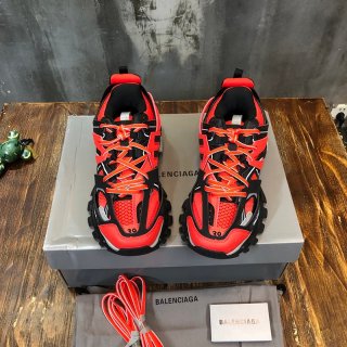 日本未入荷 バレンシアガ スニーカー 本物 メンズTrack.2トレーナースニーカー baz11373 日本未入荷 バレンシアガ スニーカー 本物 メンズTrack.2トレーナースニーカー baz11373